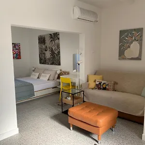 Apartment 8+8 Con Garage, Livorno