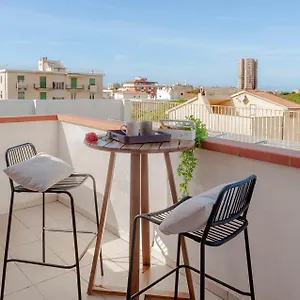 Attico In Centro - Parcheggio Gratuito Appartement